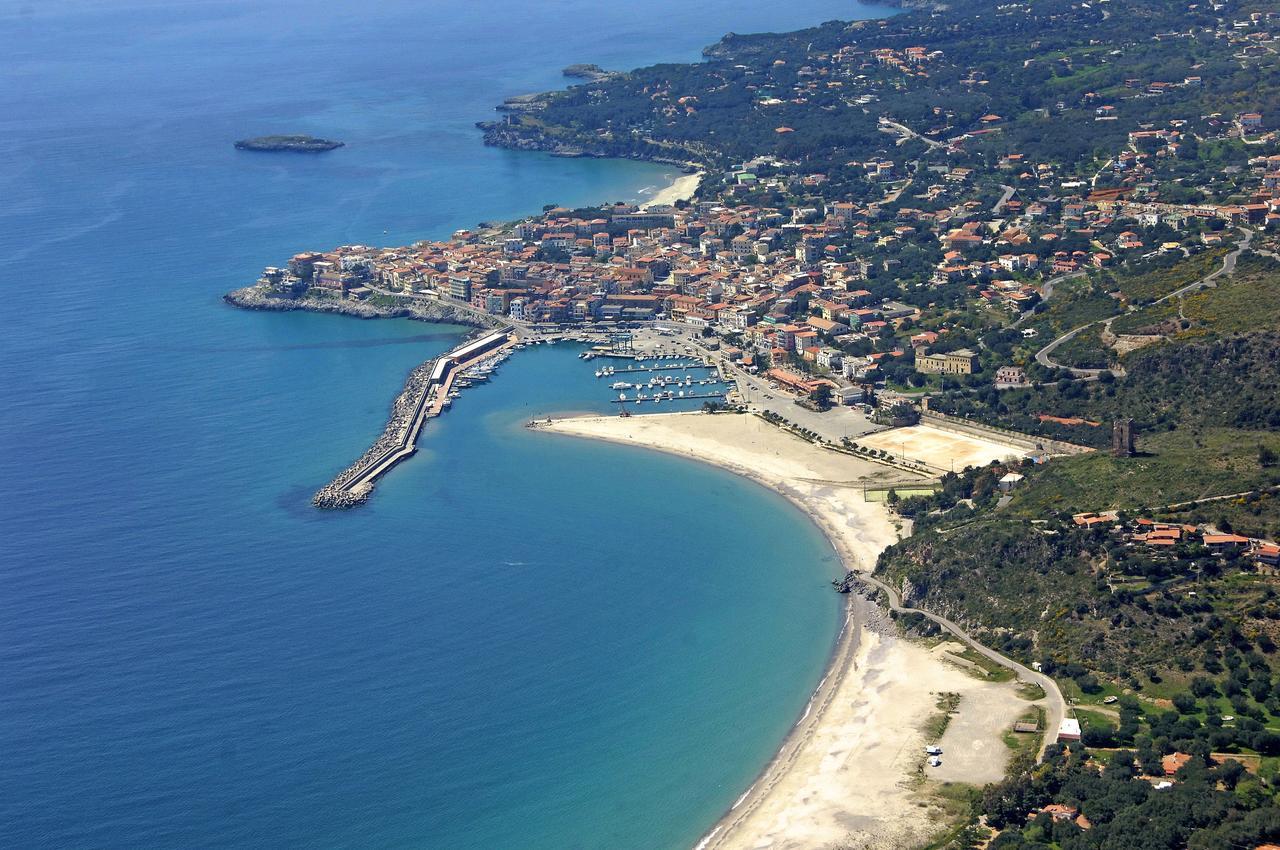 Hotel Delfino Marina di Camerota Exterior foto