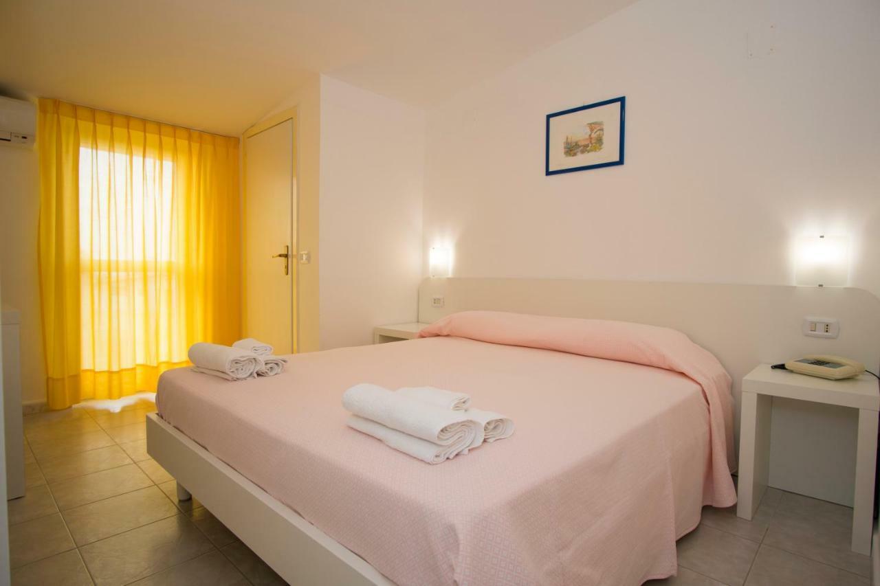 Hotel Delfino Marina di Camerota Exterior foto